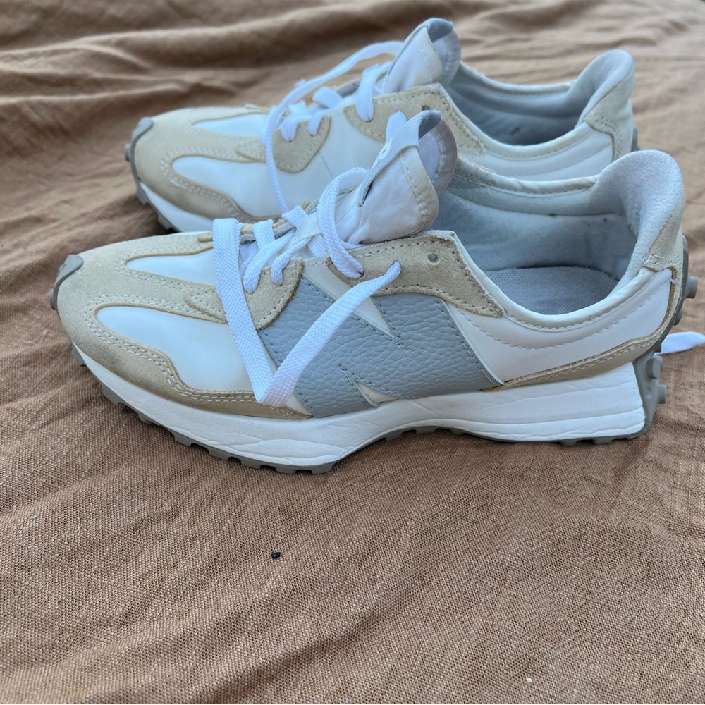 New Balance 327 Cream/Tan/Grey Sneakers Size 7 - Picture 6 of 9